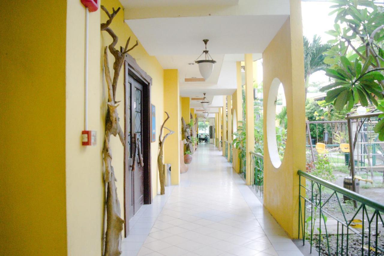 Country Village Hotel Cagayan de Oro Bagian luar foto
