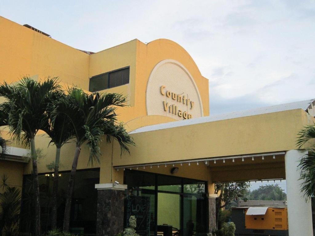 Country Village Hotel Cagayan de Oro Bagian luar foto