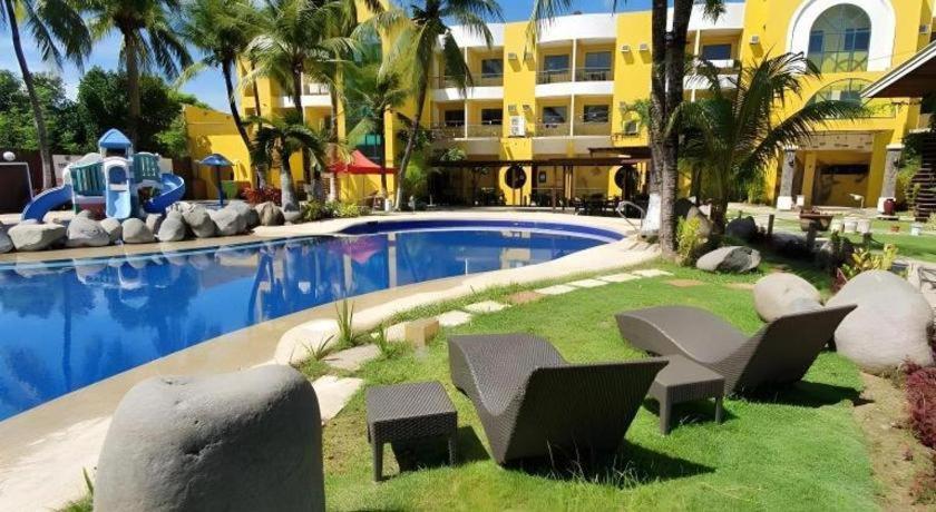 Country Village Hotel Cagayan de Oro Bagian luar foto