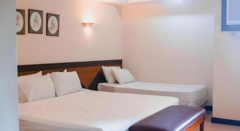 Country Village Hotel Cagayan de Oro Bagian luar foto