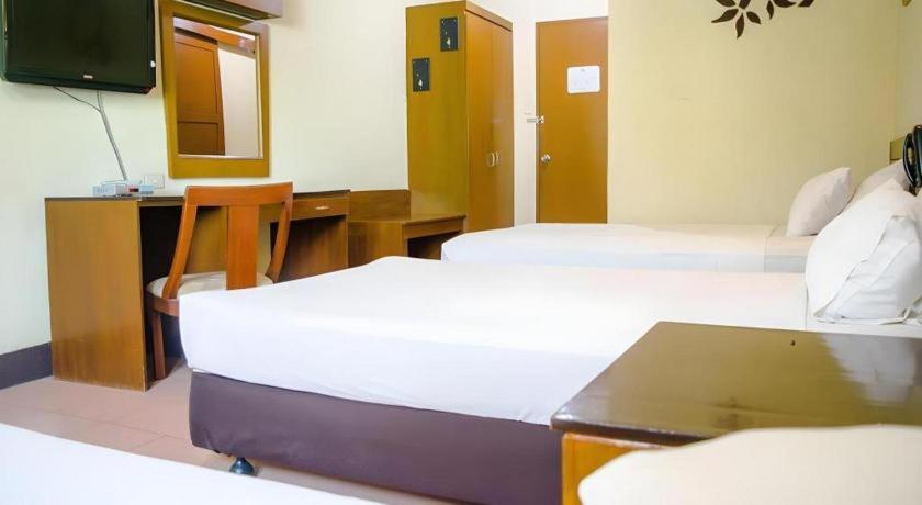 Country Village Hotel Cagayan de Oro Bagian luar foto